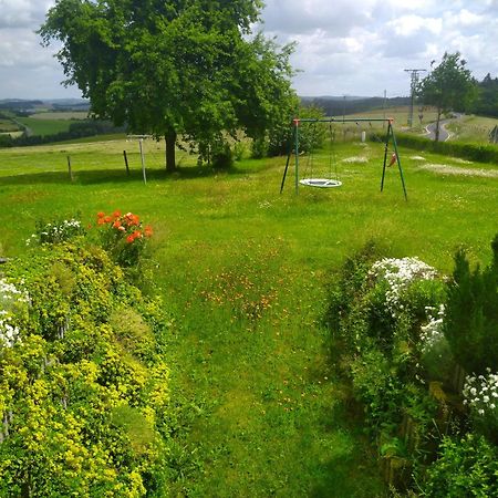Urlaub Mit Hund Auf Dem Bauernhof Hofswald Lägenhet Euscheid Exteriör bild